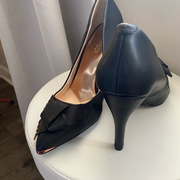 Women’s Black Pointed Toe Bow Pumps High Heels Size 9.5 - Picture 9 of 12